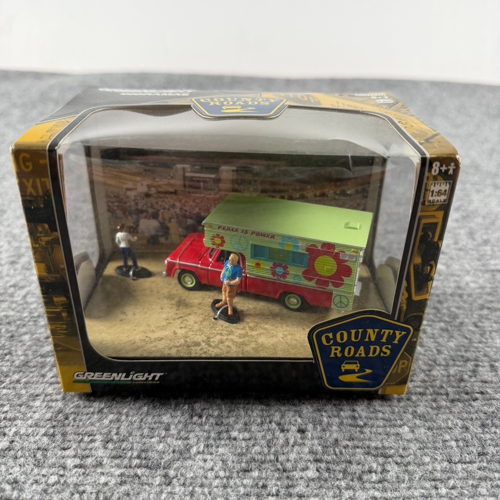 Greenlight Diorama County Roads 1:64 Red Green Peace Camper Truck 56020 Limited